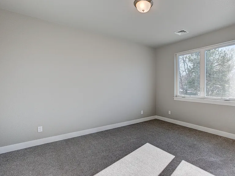 817 Cherokee Dr — Photo 21