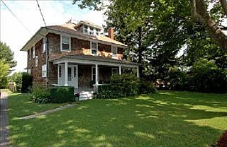 1st image of 201 Newtown Ln