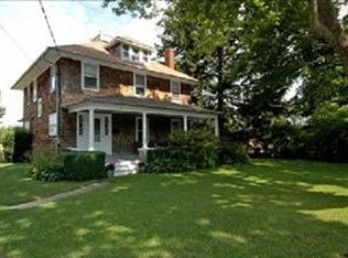 201 Newtown Ln, East Hampton, NY 11937