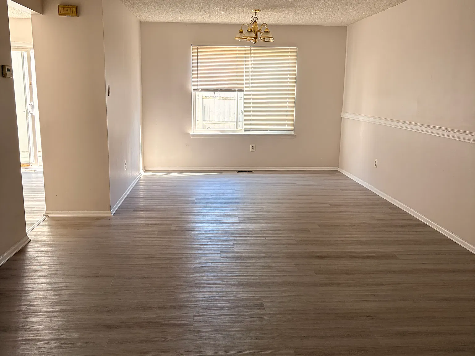 4 bed, 2.5 bath, 1665 sqft, $3,600 — Photo 2