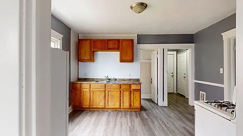 12523 Forest Ave Photo 1