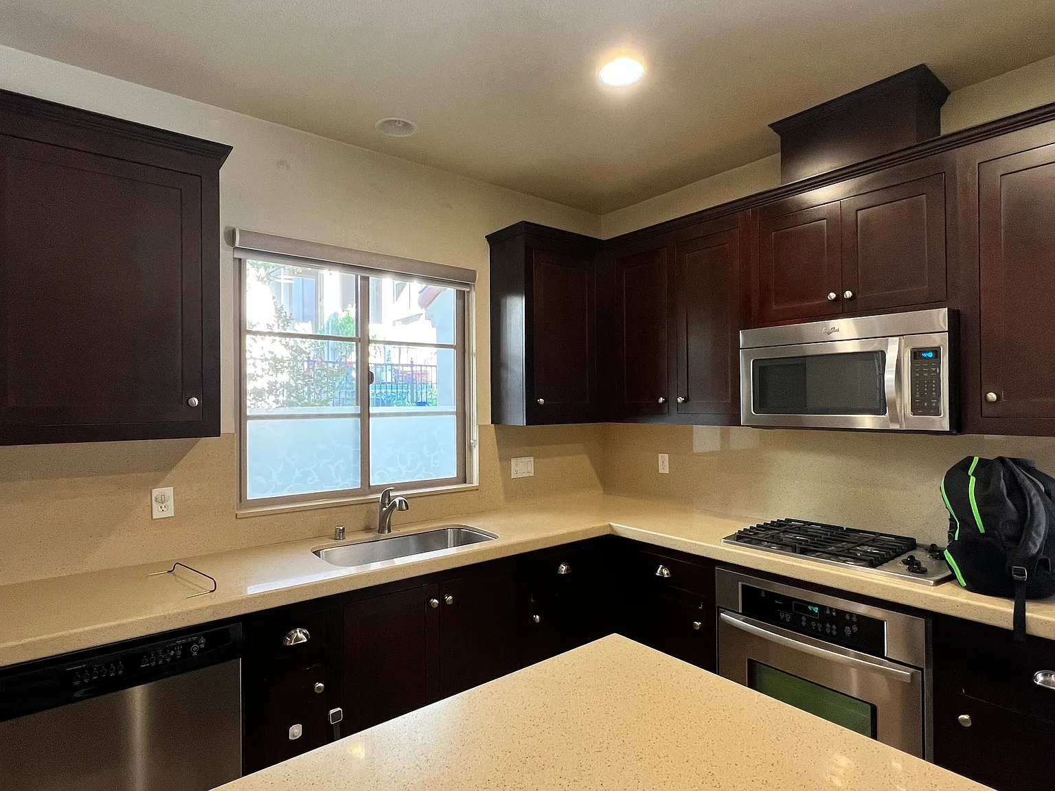 470 Pagoda Ter — Photo 1