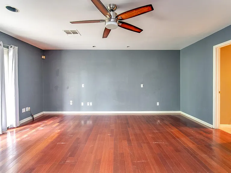 3927 Pleasant Valley Dr — Photo 28