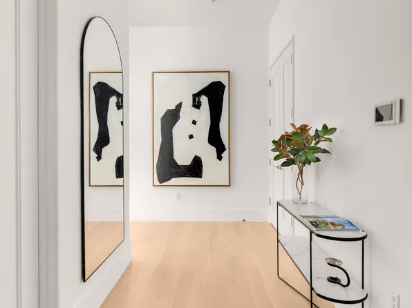 215 East 19th Street image 6 of 14