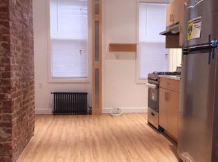 2037 Steinway St APT 2L, Astoria, NY 11105