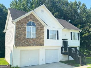 4044 Robin Cir, Atlanta, GA 30349