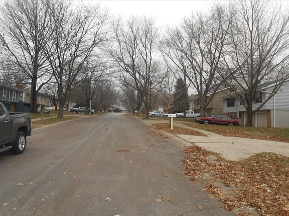 5th image of 7107 N Shannon Ave
