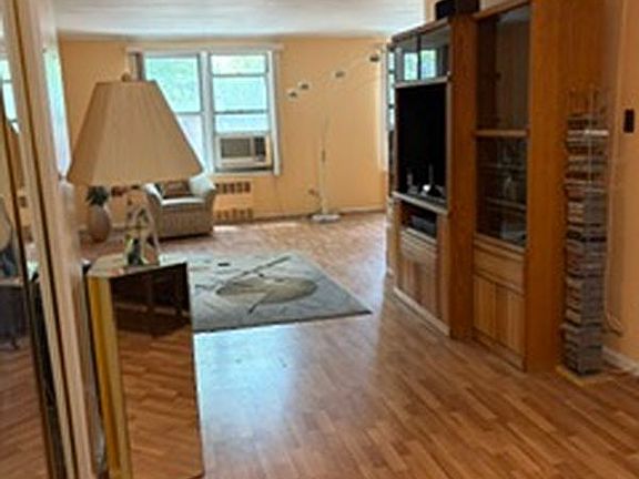 2nd image of 2626 Homecrest Ave APT 2H