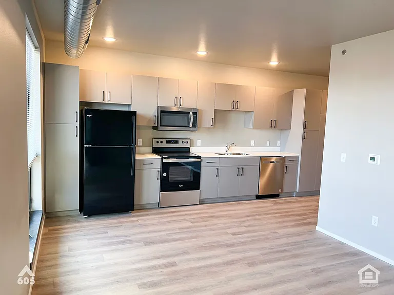 University Hills Village — Photo 137