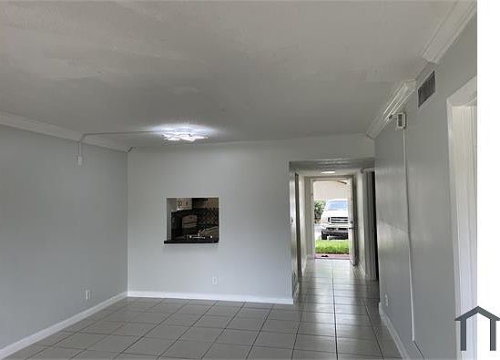 5th image of 11639 NW 26th St