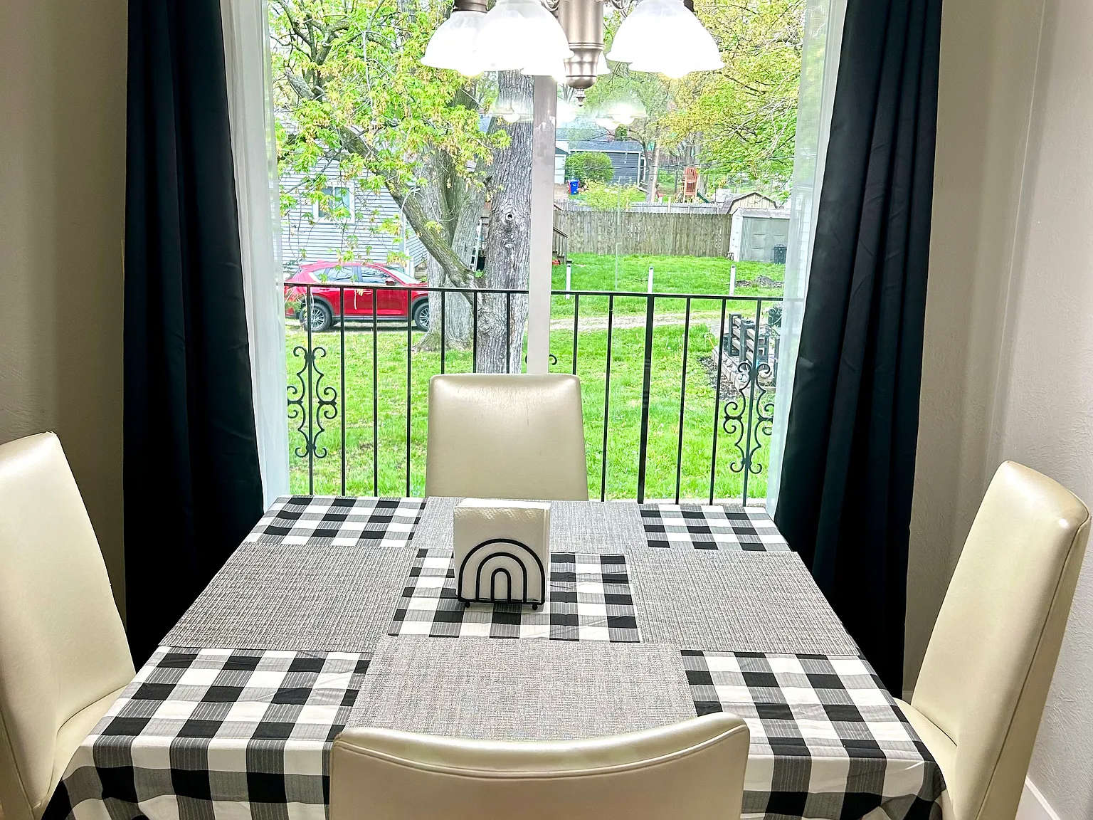 2 bed, 750 sqft, $1,800 — Photo 3