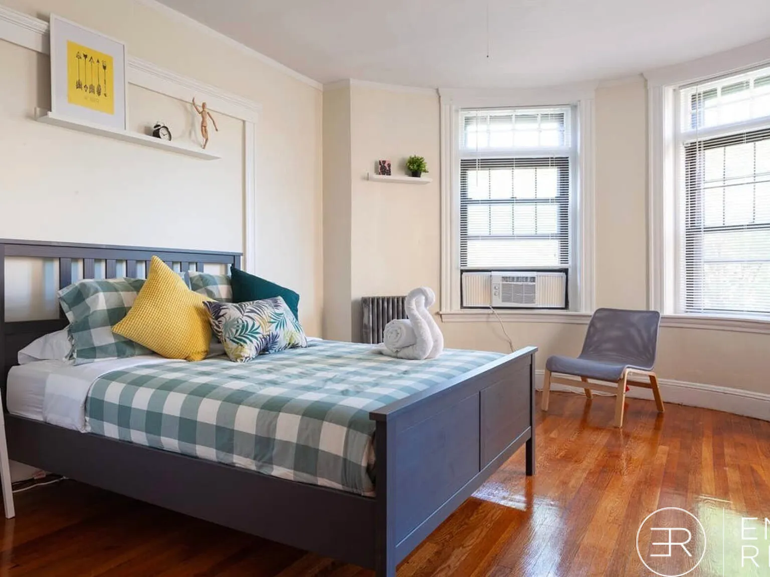4 bed, 1.5 bath, $5,000 — Photo 4