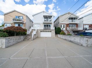 29 W 7th St, Bayonne, NJ 07002