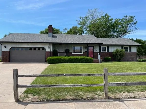 3007 28th St, Great Bend, KS 67530