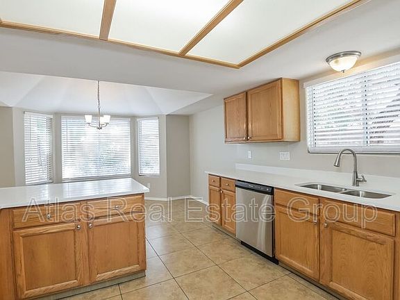 4th image of 7704 S Sugarberry Dr