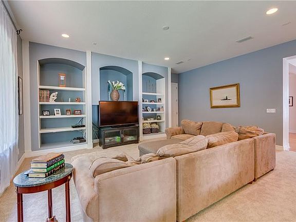 5th image of 16144 Ivy Lake Dr