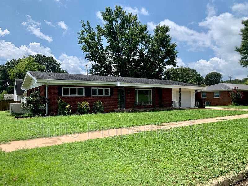 1st image of 1504 Frey Ave