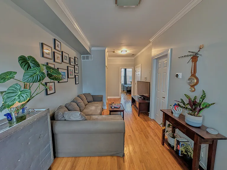 534 1/2 W Belmont Ave #3 — Photo 5