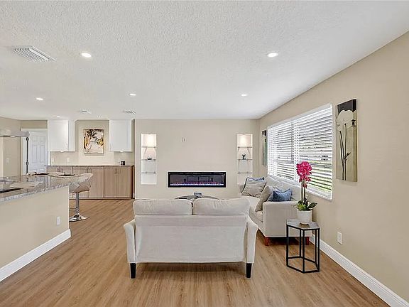 5th image of 14005 Leeward Dr