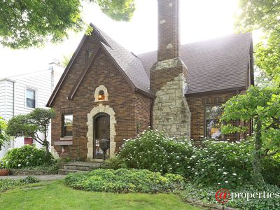 435 S Fairfield Ave, Elmhurst, IL, 60126