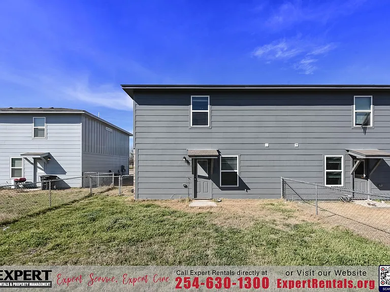 2816 Leroy Cir #B — Photo 22