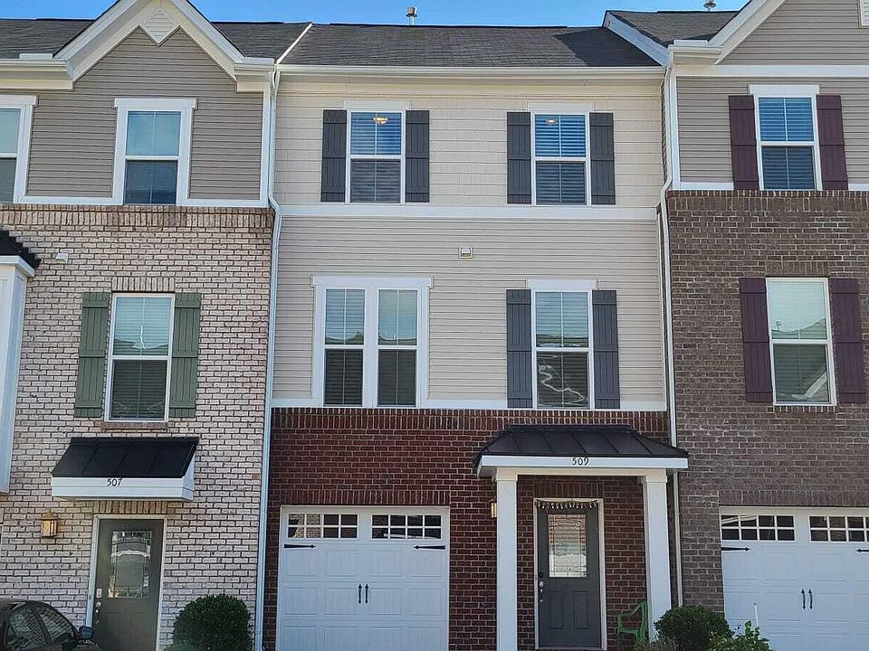 1st image of 509 Pemberwich Pl