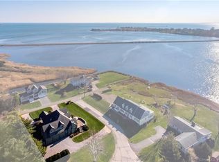 49 Willard Ave, Old Saybrook, CT 06475