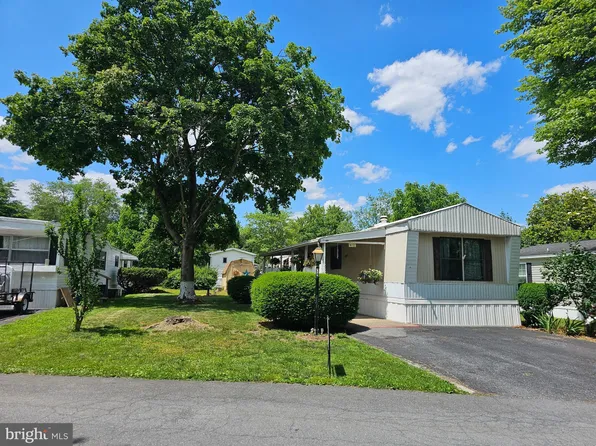 39 Cherry Ln, Carlisle, PA 17015