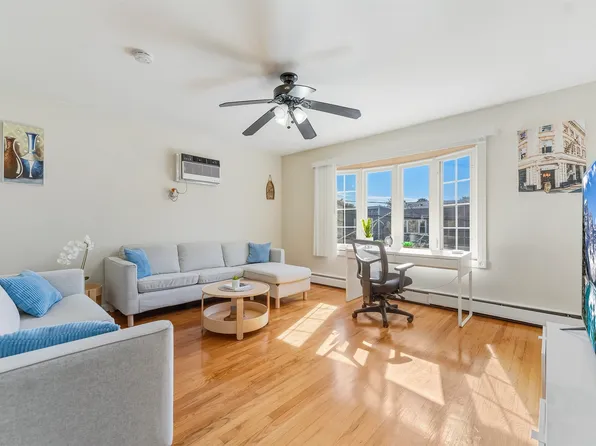 132 72nd Street image 4 of 15