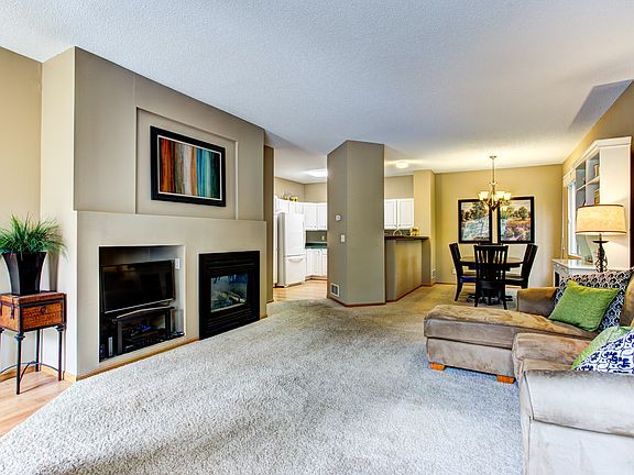 4th image of 4905 Jewel Ln N Unit D