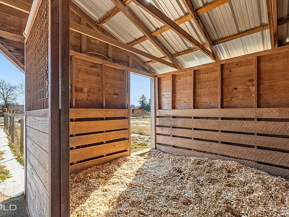 3rd image of 11365 Sparks Davis Rd