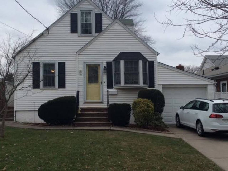 1st image of 188 Raymond Pl