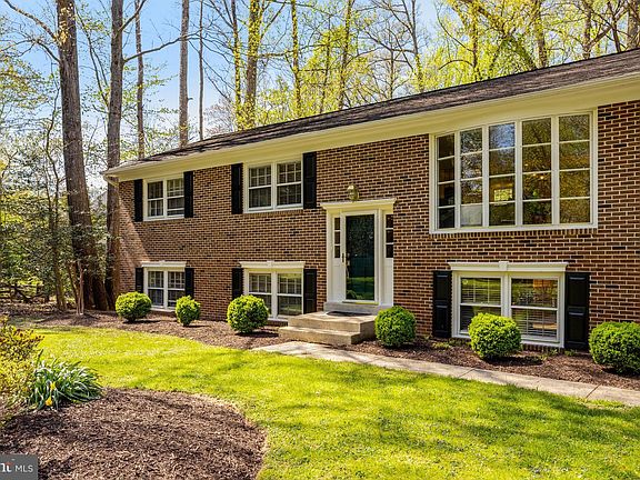 3rd image of 12186 Hickory Knoll Pl