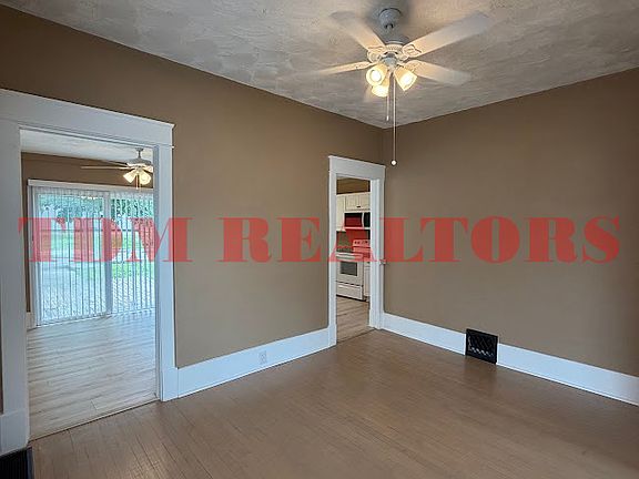 3rd image of 419 Clinton St #419