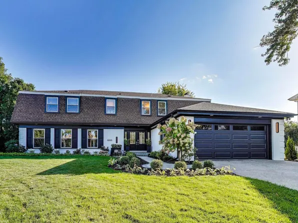 4003 Yorkshire Ln, Northbrook, IL 60062