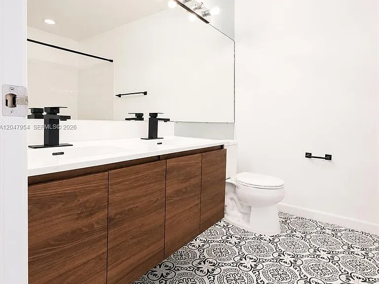 3 Whitehead Cir #3 — Photo 23