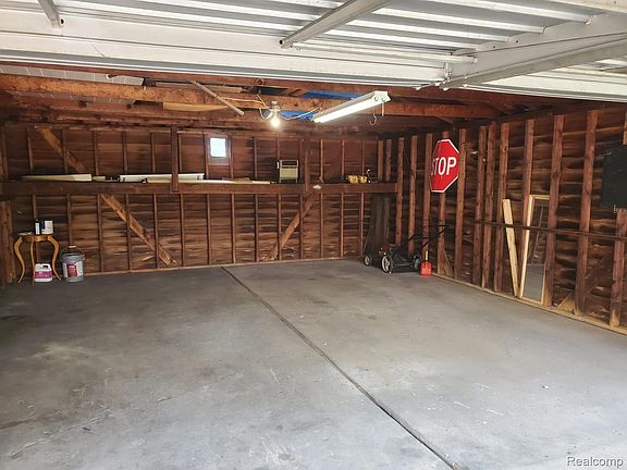 2nd image of 6135 Inkster Rd