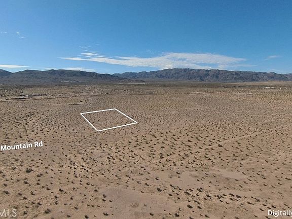 3rd image of 5522 Pinto Mountain Rd
