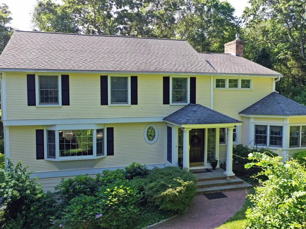 6 Hillcrest Court, Old Saybrook, CT 06475