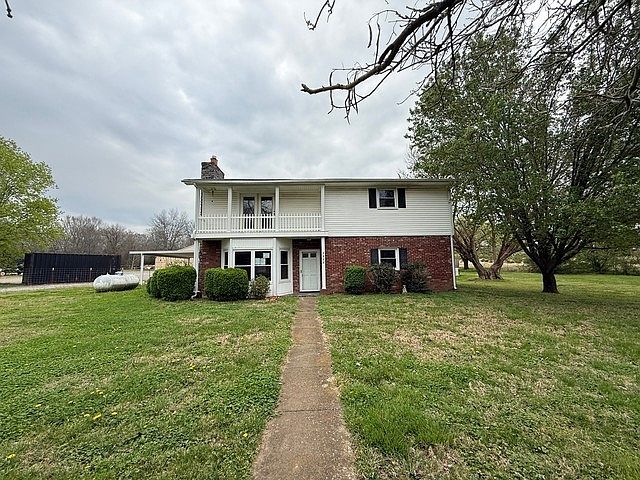 1st image of 2104 Patricia Dr