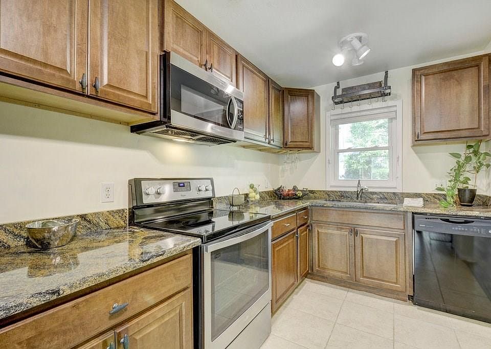 1st image of 5320 Balcones Dr APT D