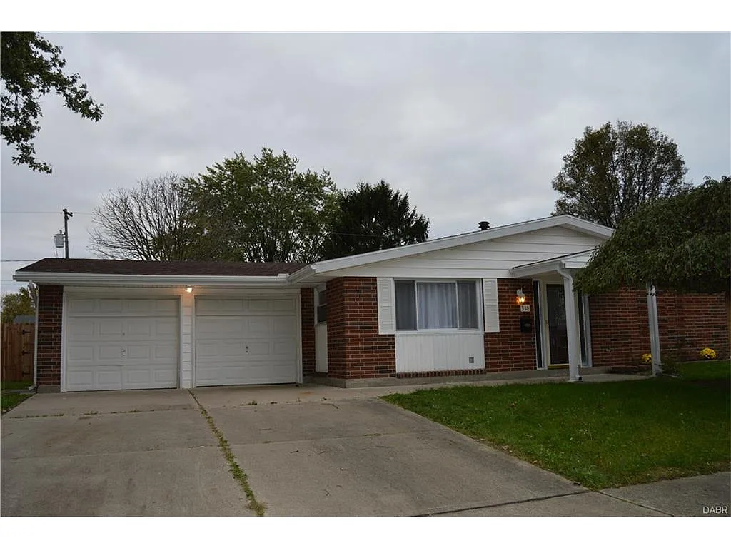 338 Winnimac Ave photo 1