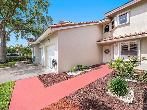 4th image of 7362 Pinewalk Drive #7362