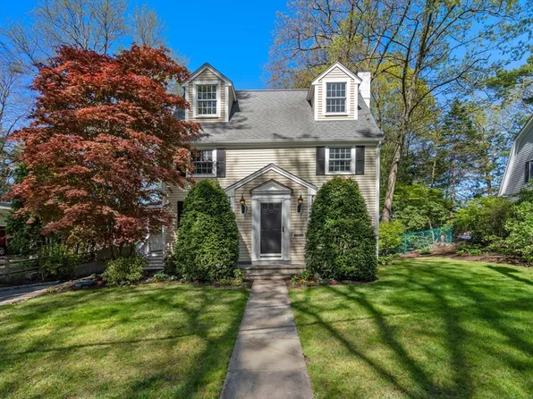 31 College Rd, Wellesley, MA 02482