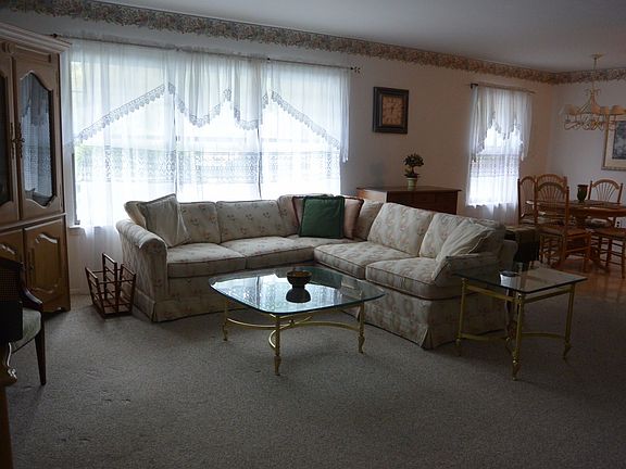 3rd image of 26-4 Tamaron Dr