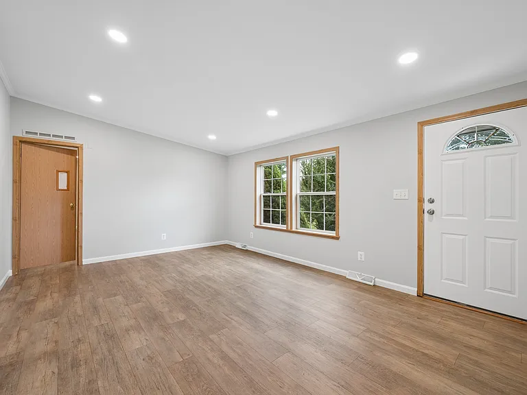 12350 Jesse Smith Rd — Photo 10