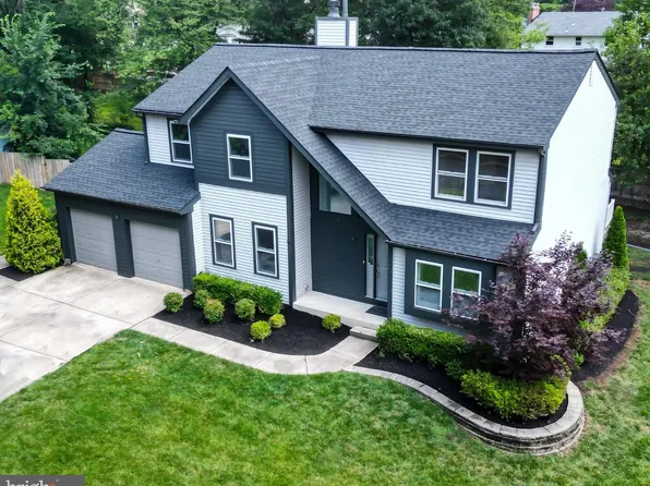 28 Fountain Ct, Cherry Hill, NJ 08034