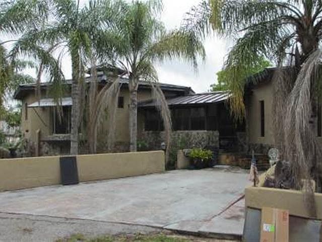 1st image of 108 Hickory Ln