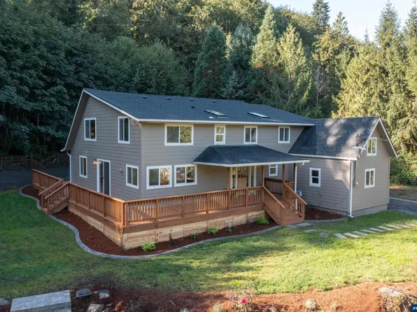 43083 Island Inn Dr, Lebanon, OR 97355