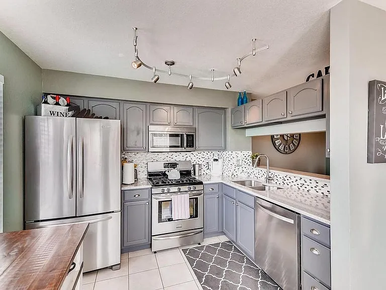 13900 Lake Song Ln #R4 — Photo 11